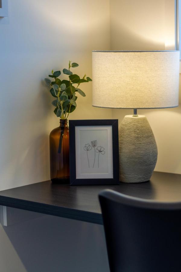 Explore Addington And Cbd 1 Bed W/Carpark Christchurch Bagian luar foto
