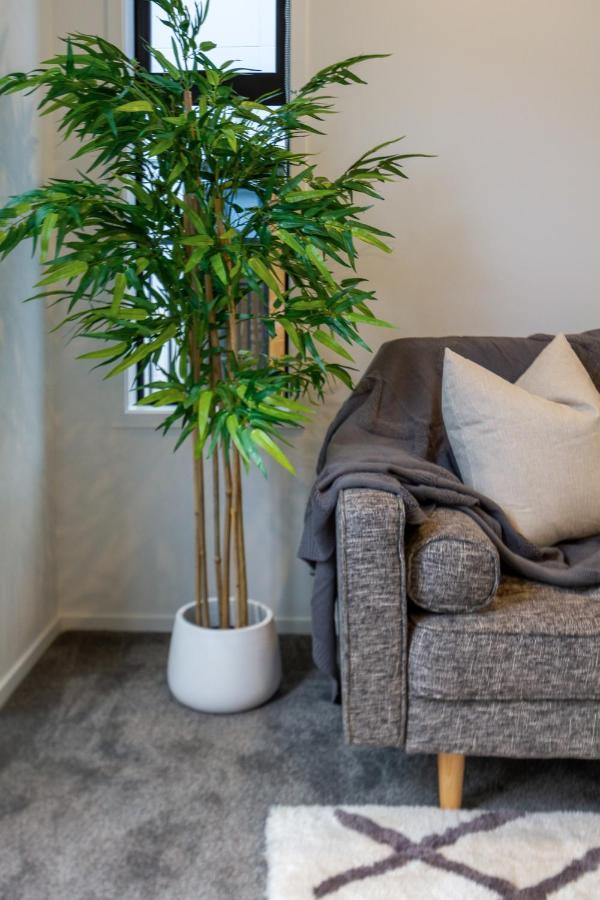 Explore Addington And Cbd 1 Bed W/Carpark Christchurch Bagian luar foto