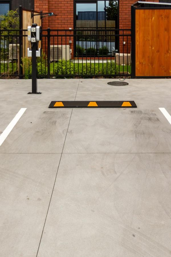 Explore Addington And Cbd 1 Bed W/Carpark Christchurch Bagian luar foto